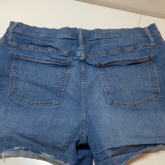 Madewell High Rise Button Front Fly Denim Shorts Raw Hem 35/20 - Picture 6 of 10